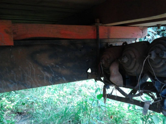 **370,000 บ.ต่อรอง**ขาย 6ล้อใหญ่คัสซีใหญ่ๆเต็มไม่เรียวปลาย ช่วงล่างตู้มๆ ISUZU JCR420 เครื่อง6BD1 165HP อึด ทน ไม่จุกจิก ช่วงล่างใหญ่เฟืองท้ายFUSO คัสซีสวยไม่ผุไม่ดาม มีบวมซับในนิดหน่อยช่วงปลายบริเวณช่วงล้อหลัง มีร้าว2นิ้วตรงกลางตัวด้านซ้าย คัสซีปลายใหญ่ไ