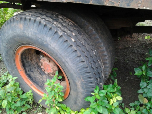 **370,000 บ.ต่อรอง**ขาย 6ล้อใหญ่คัสซีใหญ่ๆเต็มไม่เรียวปลาย ช่วงล่างตู้มๆ ISUZU JCR420 เครื่อง6BD1 165HP อึด ทน ไม่จุกจิก ช่วงล่างใหญ่เฟืองท้ายFUSO คัสซีสวยไม่ผุไม่ดาม มีบวมซับในนิดหน่อยช่วงปลายบริเวณช่วงล้อหลัง มีร้าว2นิ้วตรงกลางตัวด้านซ้าย คัสซีปลายใหญ่ไ