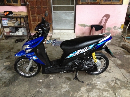 ขาย honda คลิก ปี51 สีน้ำเงิน -ดำ สภาพเดิมๆ ชุดสีสวย เครืองดี ทะเบียนพร้อม