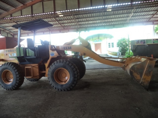 ขายรถตักล้อยาง TCM L13-3 มีตู้ เก่านอก สภาพพร้อมใช้ราคาถูก สนใจสอบถามรายละเอียดโทร 0890000080 ..0819443772 ..0819448457