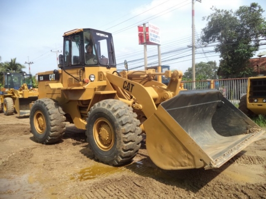 ขายรถตักล้อยาง CAT 936E เก่านอก สภาพพร้อมใช้ราคาถูก สนใจสอบถามรายละเอียดโทร 0890000080 ..0819443772 ..0819448457