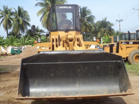 ขายรถตักล้อยาง CAT 936E เก่านอก สภาพพร้อมใช้ราคาถูก สนใจสอบถามรายละเอียดโทร 0890000080 ..0819443772 ..0819448457