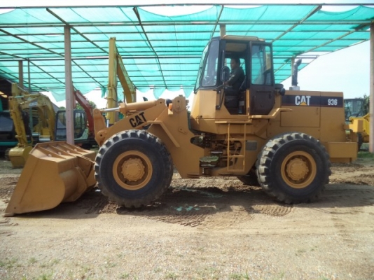 ขายรถตักล้อยาง CAT 936E เก่านอก สภาพพร้อมใช้ราคาถูก สนใจสอบถามรายละเอียดโทร 0890000080 ..0819443772 ..0819448457