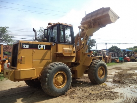 ขายรถตักล้อยาง CAT 936E เก่านอก สภาพพร้อมใช้ราคาถูก สนใจสอบถามรายละเอียดโทร 0890000080 ..0819443772 ..0819448457