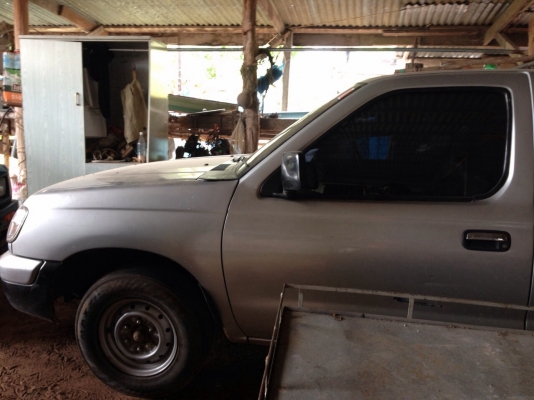 ขาย นิสสัน. ฟอร์นเทีย ปี1999 ขาย นิสสัน. ฟอร์นเทีย ปี1999