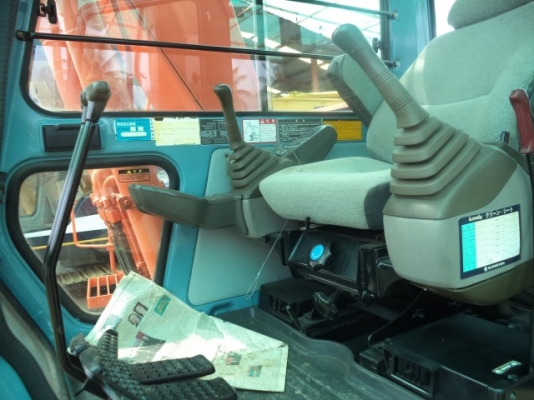 ขายรถแบคโฮ HITACHI EX 200-3 เก่านอก สภาพพร้อมใช้ราคาถูก สนใจสอบถามรายละเอียดโทร 0890000080 ..0819443772 ..0819448457