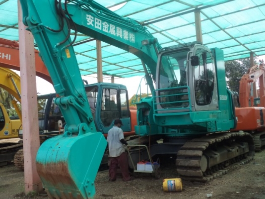 ขายรถแบคโฮ KOBLCO SK200SR เก๋งยกได้ มีหัวคีบ เก่านอก สภาพพร้อมใช้ราคาถูก สนใจสอบถามรายละเอียดโทร 0890000080 ..0819443772 ..0819448457