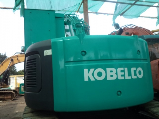 ขายรถแบคโฮ KOBLCO SK200SR เก๋งยกได้ มีหัวคีบ เก่านอก สภาพพร้อมใช้ราคาถูก สนใจสอบถามรายละเอียดโทร 0890000080 ..0819443772 ..0819448457