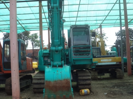 ขายรถแบคโฮ KOBLCO SK200SR เก๋งยกได้ มีหัวคีบ เก่านอก สภาพพร้อมใช้ราคาถูก สนใจสอบถามรายละเอียดโทร 0890000080 ..0819443772 ..0819448457