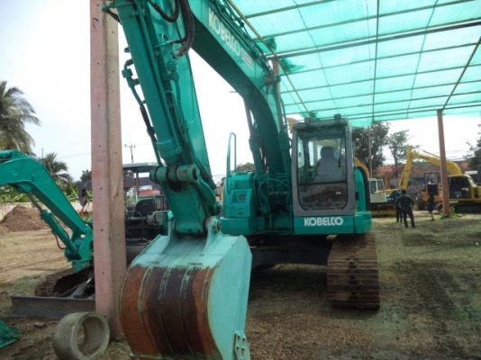 ขายรถแบคโฮ KOBLCO SK200-1SR เก่านอก สภาพพร้อมใช้ราคาถูก สนใจสอบถามรายละเอียดโทร 0890000080 ..0819443772 ..0819448457