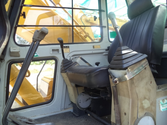 ขายรถแบคโฮ KOBLCO SK200-1SR เก่านอก สภาพพร้อมใช้ราคาถูก สนใจสอบถามรายละเอียดโทร 0890000080 ..0819443772 ..0819448457