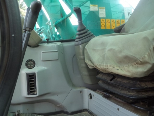 ขายรถแบคโฮ KOBLCO SK200-1SR เก่านอก สภาพพร้อมใช้ราคาถูก สนใจสอบถามรายละเอียดโทร 0890000080 ..0819443772 ..0819448457