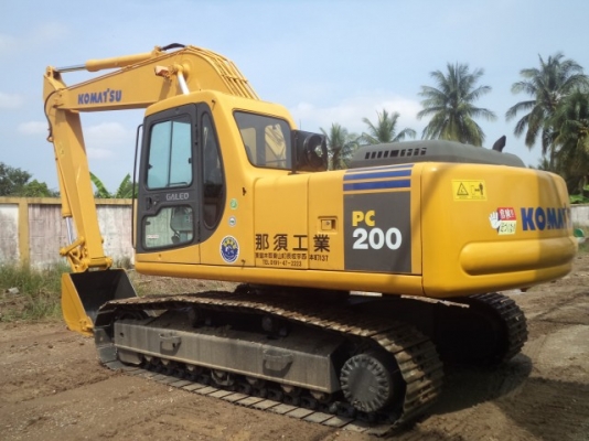 ขายรถแบคโฮ KOMATSU PC200- 6เก่านอก สภาพพร้อมใช้ราคาถูก สนใจสอบถามรายละเอียดโทร 0890000080 ..0819443772 ..0890806827