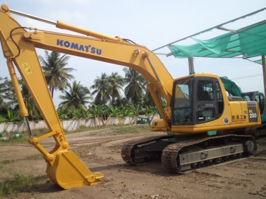 ขายรถแบคโฮ KOMATSU PC200- 6เก่านอก สภาพพร้อมใช้ราคาถูก สนใจสอบถามรายละเอียดโทร 0890000080 ..0819443772 ..0890806827