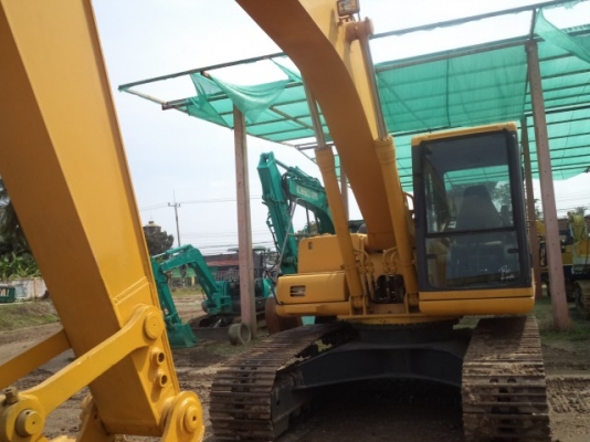 ขายรถแบคโฮ KOMATSU PC200- 6เก่านอก สภาพพร้อมใช้ราคาถูก สนใจสอบถามรายละเอียดโทร 0890000080 ..0819443772 ..0890806827