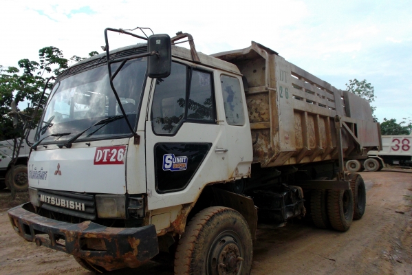 ขายด่วนรถสิบล้อหลงFN527TFชีL4517ขายหัวครั้ชซีเครือง220