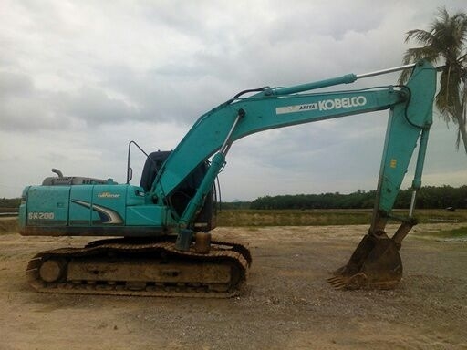รถแบคโฮ KOBELCO 200 YN - 12 ( รถทำงาน. 6,xxx กม. ) สนใจติดต่อ 081 - 6079515 รถแบคโฮ KOBELCO 200 YN - 12 ( รถทำงาน. 6,xxx กม. ) สนใจติดต่อ 081 - 6079515