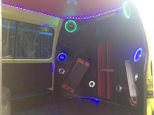 ต้ำพระราม2ขาย เครื่องเสียง แถมรถตู้ขับหล่อๆสีใหม่ทั้งคัน (รับแลก-บิ๊กไบค์ทุกรุ่น)ส่วนต่างคุยได้