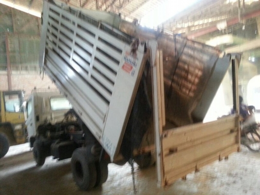 รถฮีโน่ 6 ล้อดั้ม FC9J 150 แรงม้า. ปี 52 สนใจติดต่อ 081 - 6079515 รถฮีโน่ 6 ล้อดั้ม FC9J 150 แรงม้า. ปี 52 สนใจติดต่อ 081 - 6079515