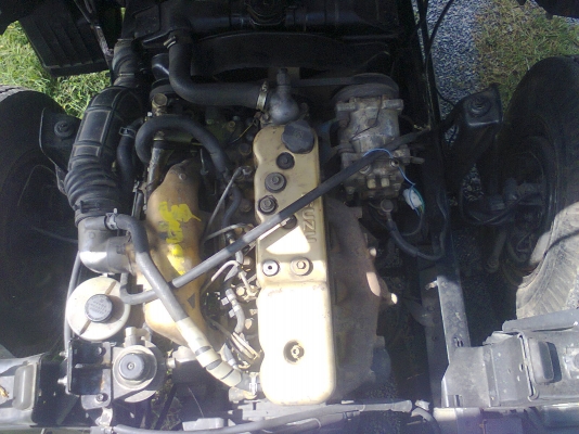 ขายรถบรรทุก4ล้อกลางISUZU หัวการ์ตูนสภาพสวยพร้อมใช้