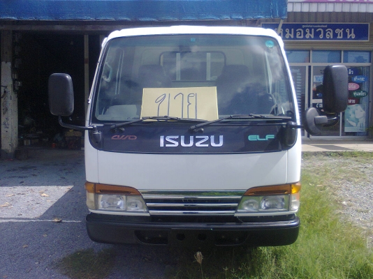 ขายรถบรรทุก4ล้อกลางISUZU หัวการ์ตูนสภาพสวยพร้อมใช้