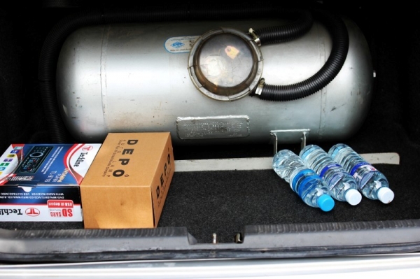 ขายถูกรถบ้านมาสด้า323ปี97ติดตั้งแก๊สlpgระบบหัวฉีดราคาถูก78000บาท ขายถูกรถบ้านมาสด้า323ปี97ติดตั้งแก๊สlpgระบบหัวฉีดราคาถูก78000บาท