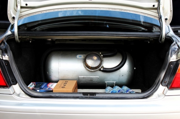 ขายถูกรถบ้านมาสด้า323ปี97ติดตั้งแก๊สlpgระบบหัวฉีดราคาถูก78000บาท ขายถูกรถบ้านมาสด้า323ปี97ติดตั้งแก๊สlpgระบบหัวฉีดราคาถูก78000บาท