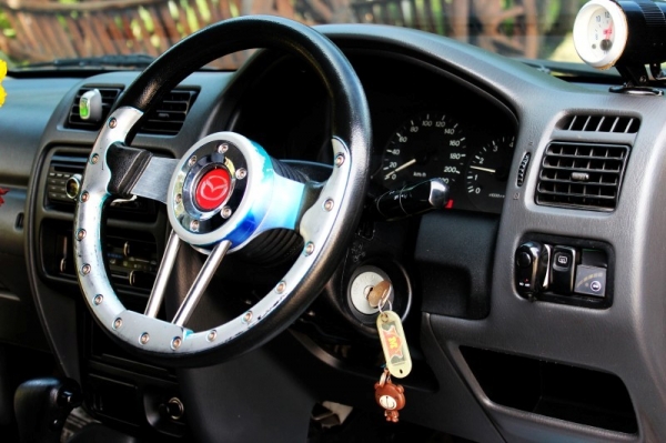 ขายถูกรถบ้านมาสด้า323ปี97ติดตั้งแก๊สlpgระบบหัวฉีดราคาถูก78000บาท ขายถูกรถบ้านมาสด้า323ปี97ติดตั้งแก๊สlpgระบบหัวฉีดราคาถูก78000บาท