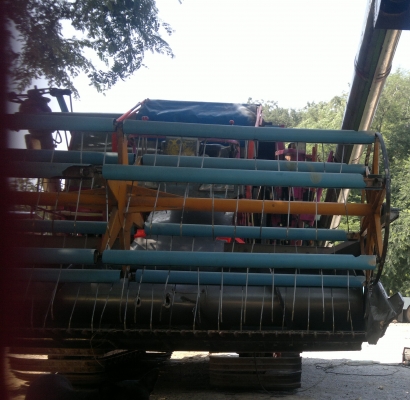 ขายรถเกี่ยวข้าว พรกินรี นาปีที่ผ่านมา เกี่ยวได้ 300 กว่าไร่ครับ