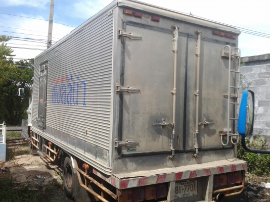 ขายตู้สเตนเลสไว้ใส่นำแข็งติดมากับหกล้อHINO ขายตู้สเตนเลสไว้ใส่นำแข็งติดมากับหกล้อHINO