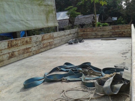 รถอีซูซุ 6 ล้อ FRR 210 แรงม้า ติดเครน 3.30 ตัน. ปี 52 สนใจติดต่อ 081 - 6079515 รถอีซูซุ 6 ล้อ FRR 210 แรงม้า ติดเครน 3.30 ตัน. ปี 52 สนใจติดต่อ 081 - 6079515