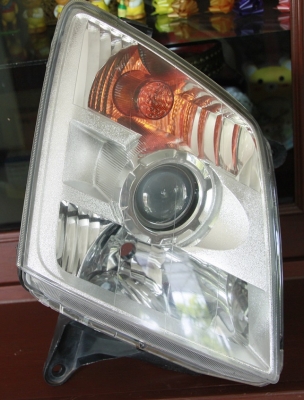 โคมไฟหน้า Dmax Projector ของแท้ 100\% มือสอง