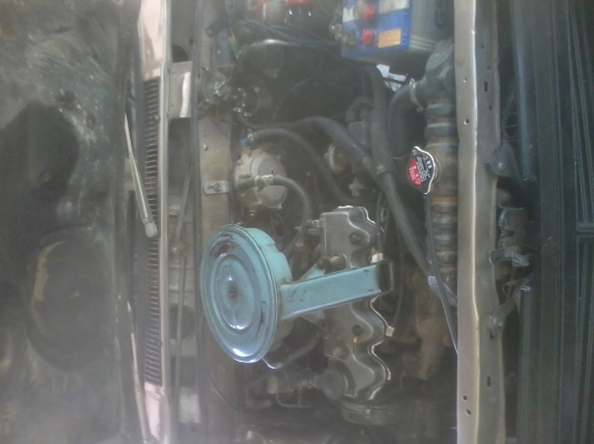 ขายซันนี่b11ซักคัน ก่อนที่จะแยกชิ้นส่วนขายนะ