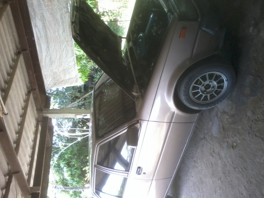 ขายซันนี่b11ซักคัน ก่อนที่จะแยกชิ้นส่วนขายนะ