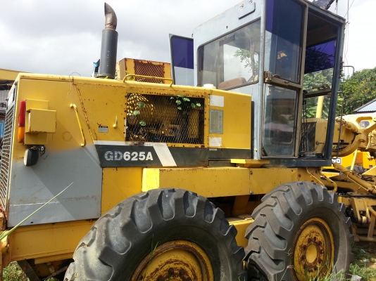ขายด่วน รถเกรด KOMATSU GD625A-1 สภาพสวยจัด (เอกสารสัญญาชื่อขาย  ลดราคาแล้วครับ