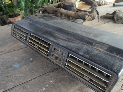 ขายแอร์รถยนต์ ถอดออกจายรถไช้งานได้อยู่  ส่งฟรีครับ