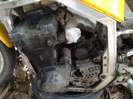 Suzuki. อูฐ750. อินวอย. หรือแลกชุดหลังของฮายา