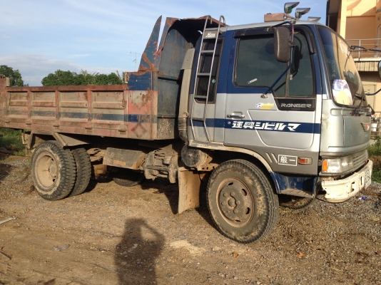 ขายรถบรรทุก  6 ล้อ HINO