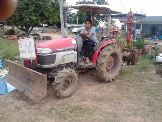 ยันมาร์ 35 แรง อุปกรณ์เน้น ๆ 3 ชิ้น สภาพพร้อมใช้งาน(ยังไม่ได้ล้าง) โทร 081-0745778 ลุงโหนกรับสายจ้า