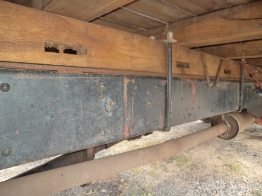 ขาย785000บาท รถ6ล้ออีซูซุเดก้า195แรง ช่วงยาวสภาพดีพร้อมใช้งานคับ