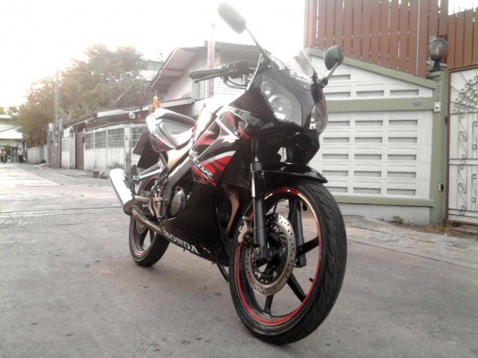 ขออนุญาติขาย HONDA CBR 150 ปี 50 สภาพนางฟ้าสวยจัด สตา์ร์ทมือ โอนให้ฟรี