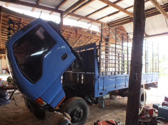 ISUZU NPR 120 ห้างเเท้ ฝาขาว เอกสารเล่มทะเบียนพร้อมโอน