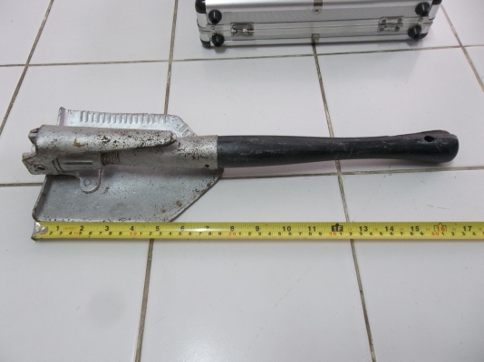 พลั่วสนาม US