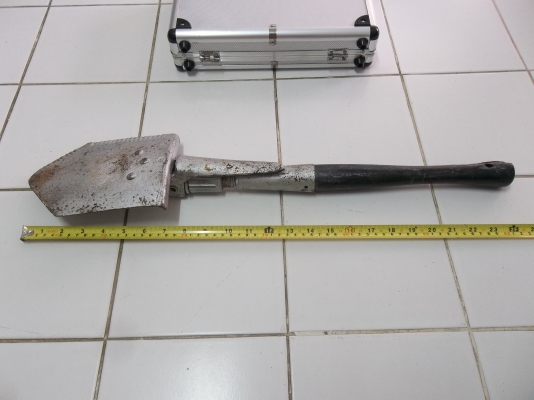 พลั่วสนาม US