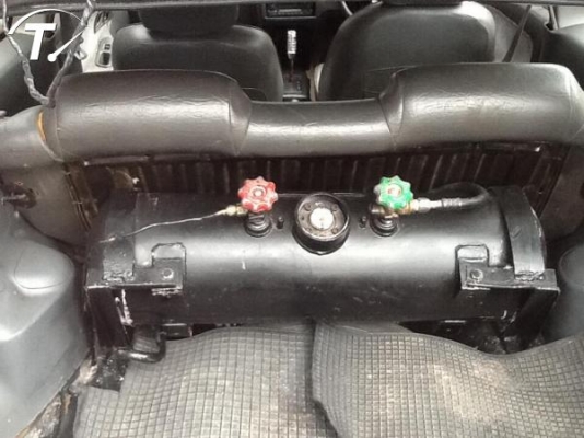 ด่วน..3Doorเครื่่องเดิมน้ำมัน+LPGเกียร์Autoกระจกไฟฟ้าแอร์หนาวสีสวยท่อสูตรเอกสารพร้อมโอน(พร้อมขับส่ง)