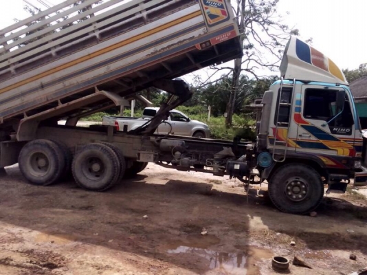 รถฮีโน่ 10 ล้อดั้ม FM3H 195 แรงม้า ปี 38 / รถแบคโฮ KOBELCO 200 - 3 ( ขายคู่ ) สนใจติดต่อ 081 - 6079515 รถฮีโน่ 10 ล้อดั้ม FM3H 195 แรงม้า ปี 38 / รถแบคโฮ KOBELCO 200 - 3 ( ขายคู่ ) สนใจติดต่อ 081 - 6079515