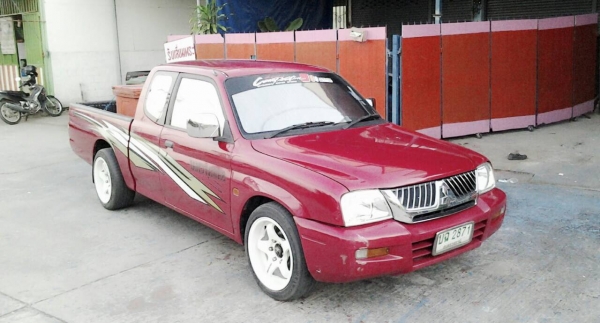 ขายรถกระบะแคบ สตราด้าปี 96 ขายรถกระบะแคบ สตราด้าปี 96