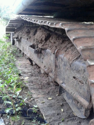 รถแบคโฮ KOBELCO 200 - 3 YN - 12 สนใจติดต่อ 081 - 6079515 รถแบคโฮ KOBELCO 200 - 3 YN - 12 สนใจติดต่อ 081 - 6079515