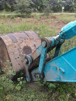 รถแบคโฮ KOBELCO 200 - 3 YN - 12 สนใจติดต่อ 081 - 6079515 รถแบคโฮ KOBELCO 200 - 3 YN - 12 สนใจติดต่อ 081 - 6079515