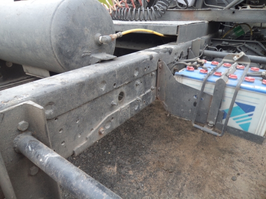 ขาย835000บาท ขายรถอีซูซุเดก้า6ล้อหัวลาก210แรง สภาพดี